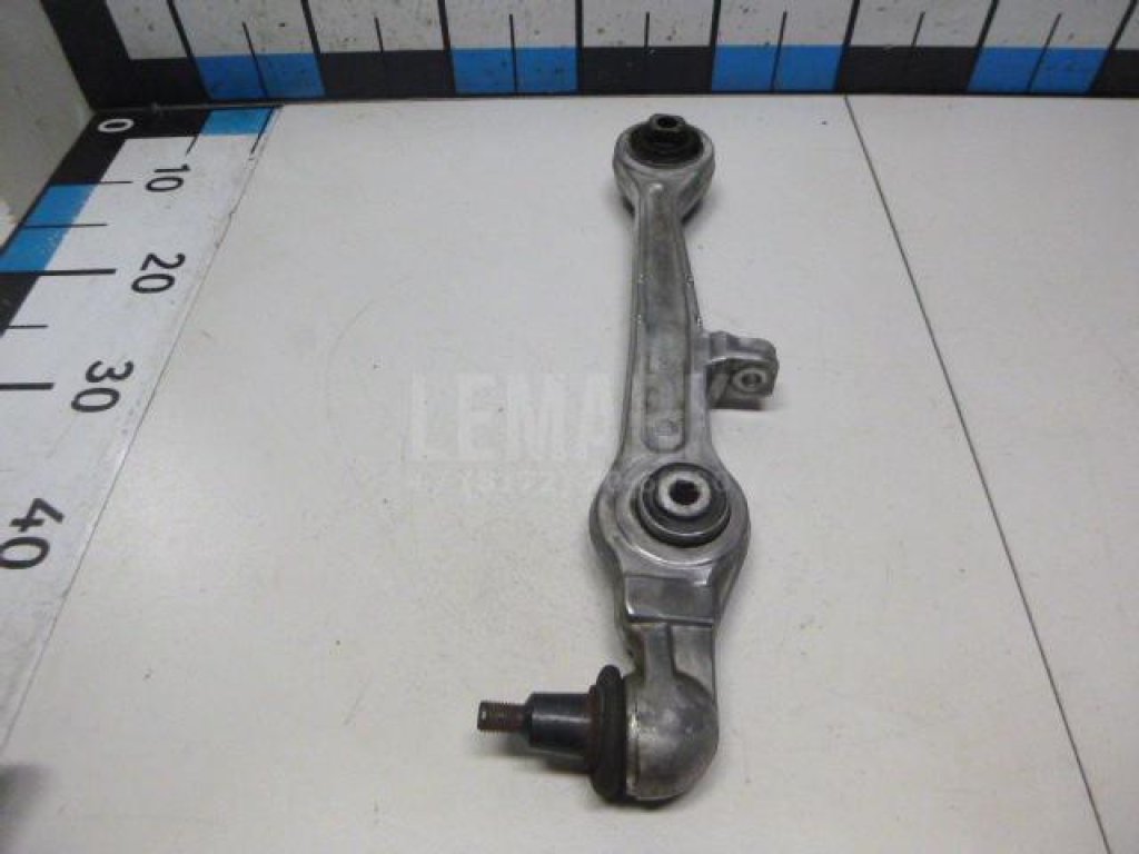 Рычаг передний нижний