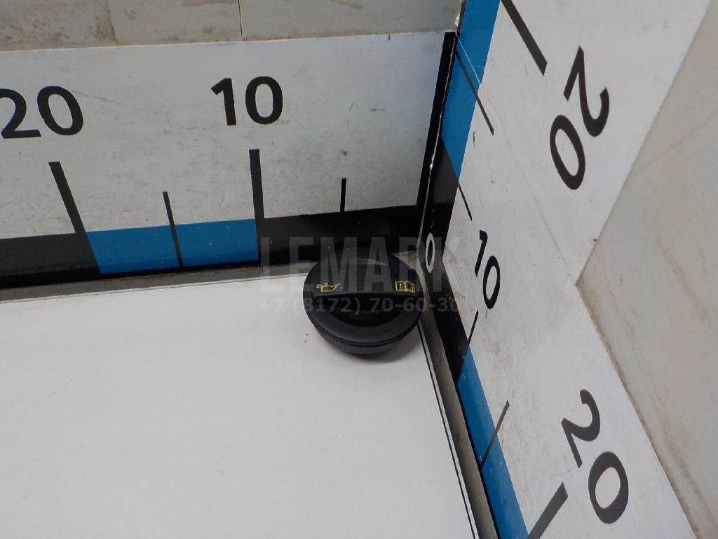 Крышка маслозаливной горловины