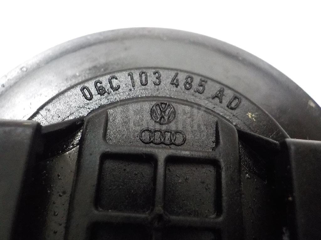 Крышка маслозаливной горловины