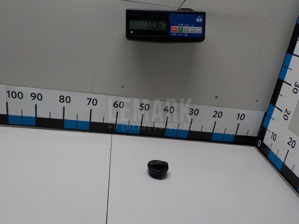 Крышка маслозаливной горловины