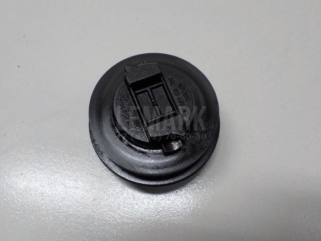 Крышка маслозаливной горловины