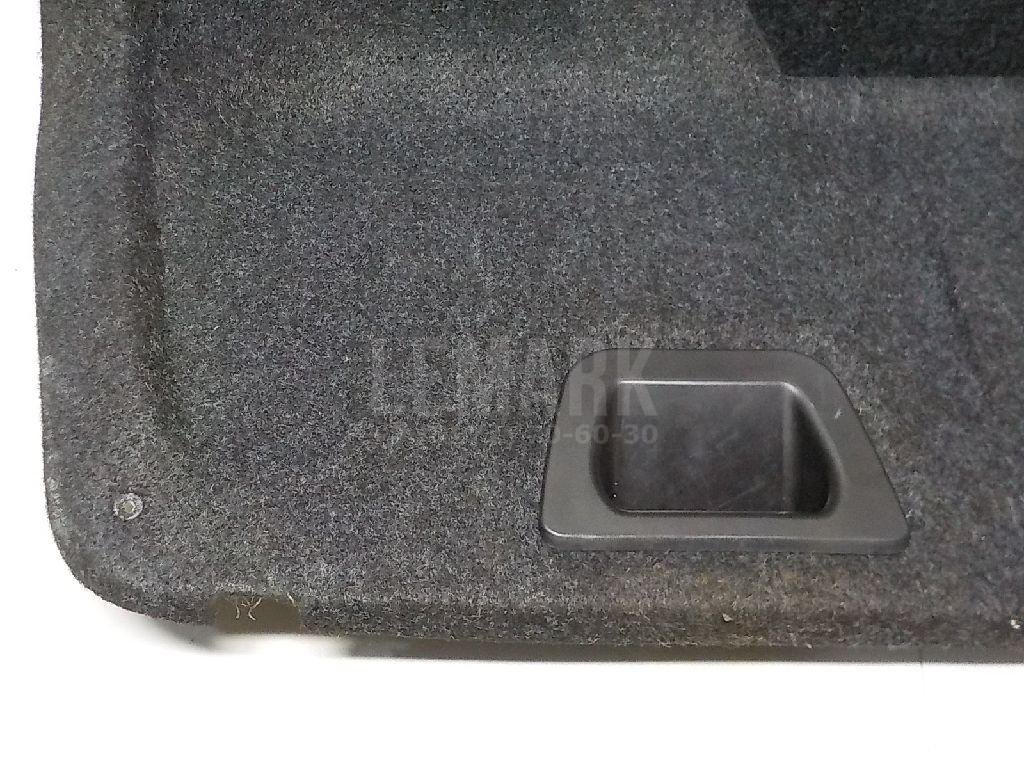 Обшивка крышки багажника