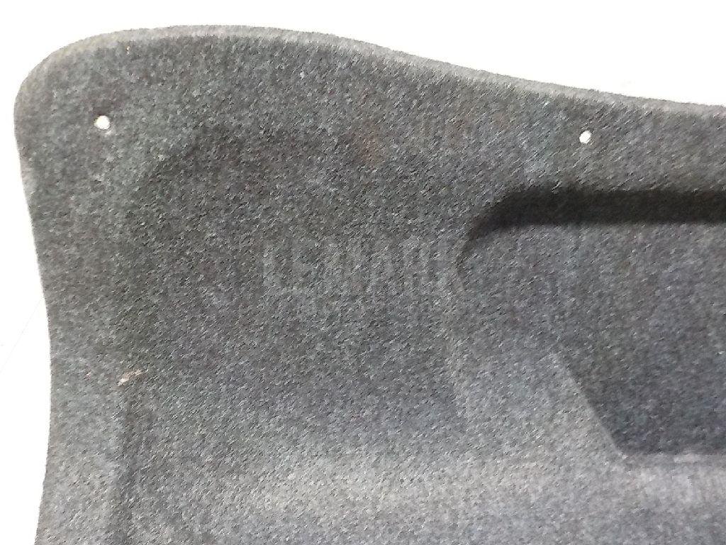 Обшивка крышки багажника