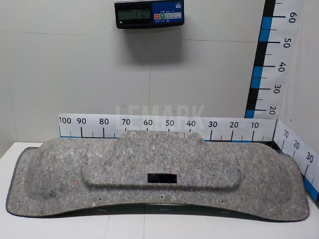 Обшивка крышки багажника