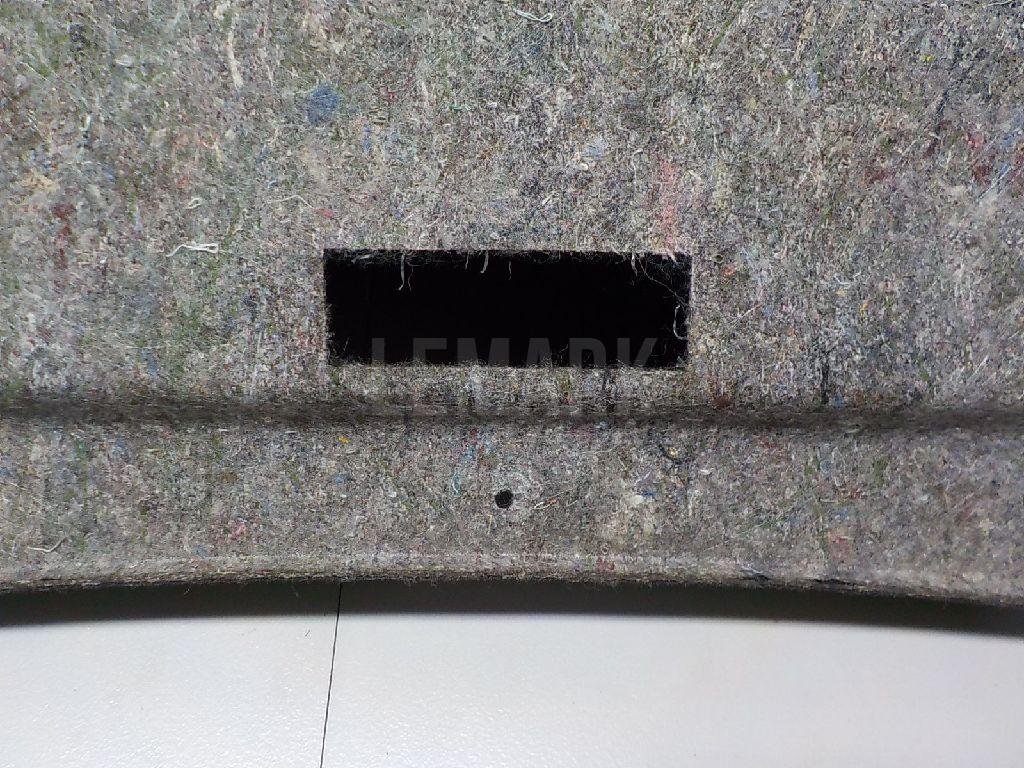 Обшивка крышки багажника