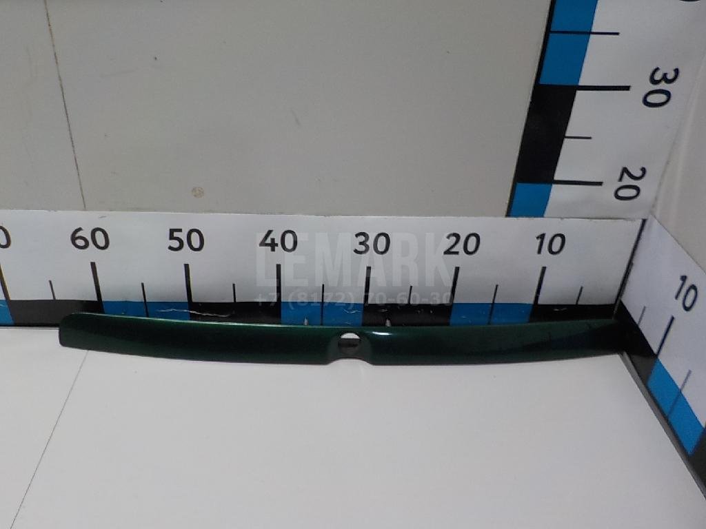 Накладка крышки багажника