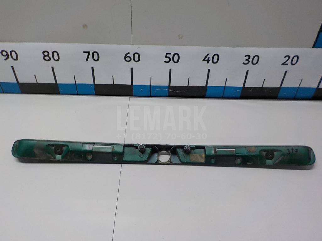 Накладка крышки багажника