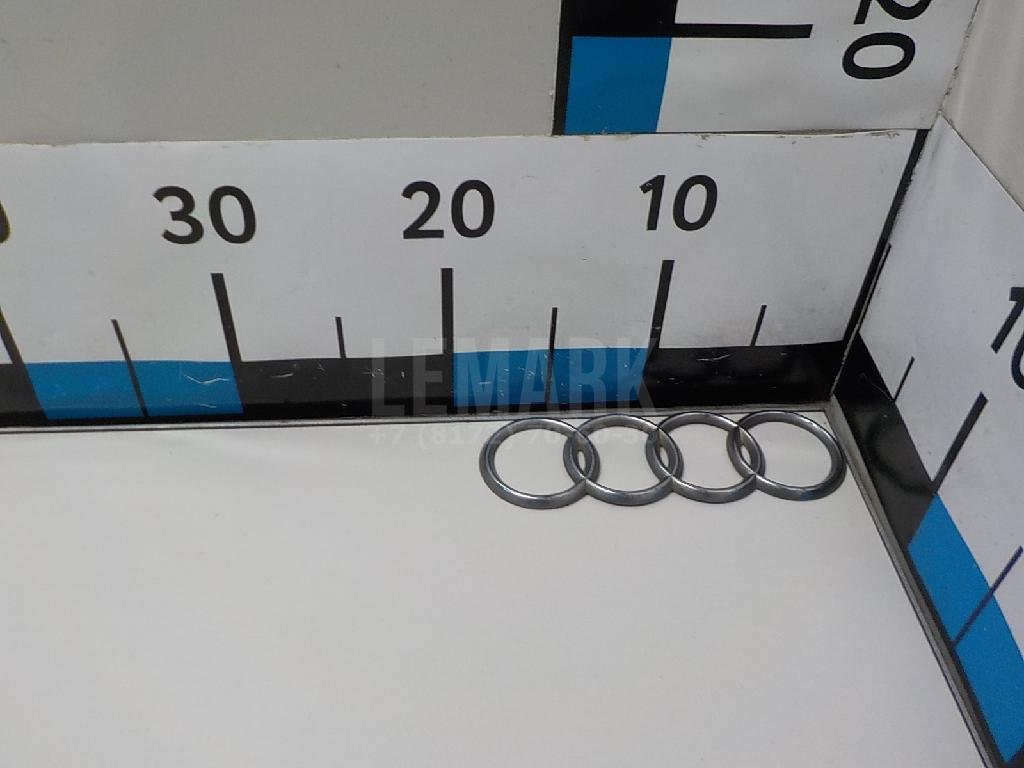 Эмблема на крышку багажника