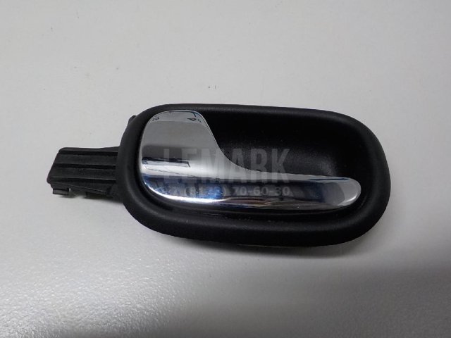 Ручка двери задней внутренняя левая