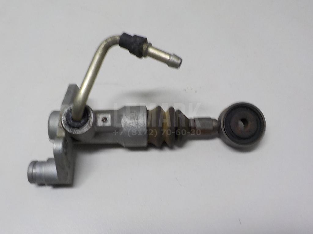 Цилиндр сцепления главный