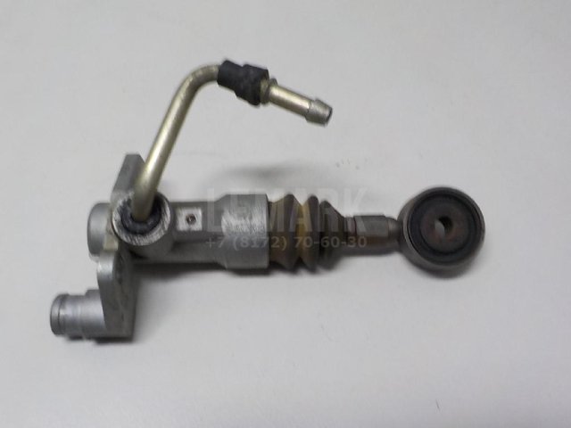 Цилиндр сцепления главный