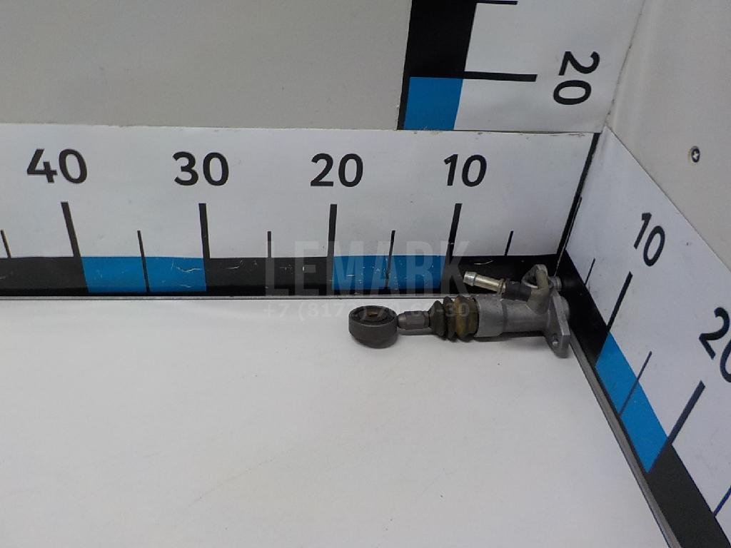 Цилиндр сцепления главный