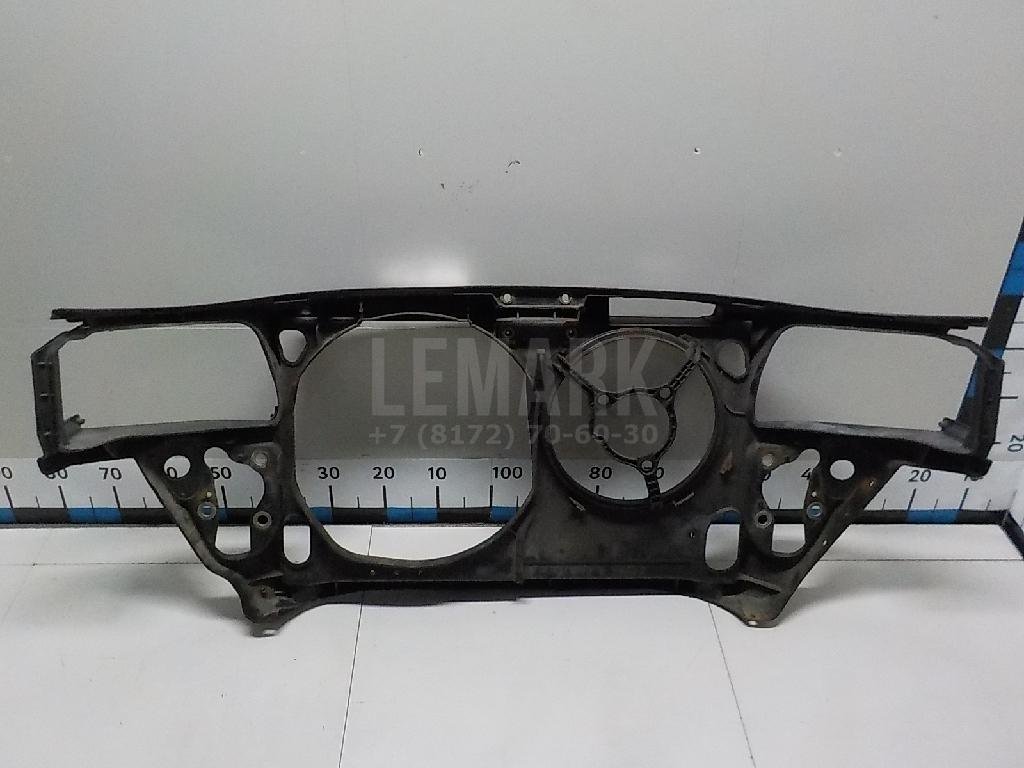 Панель передняя