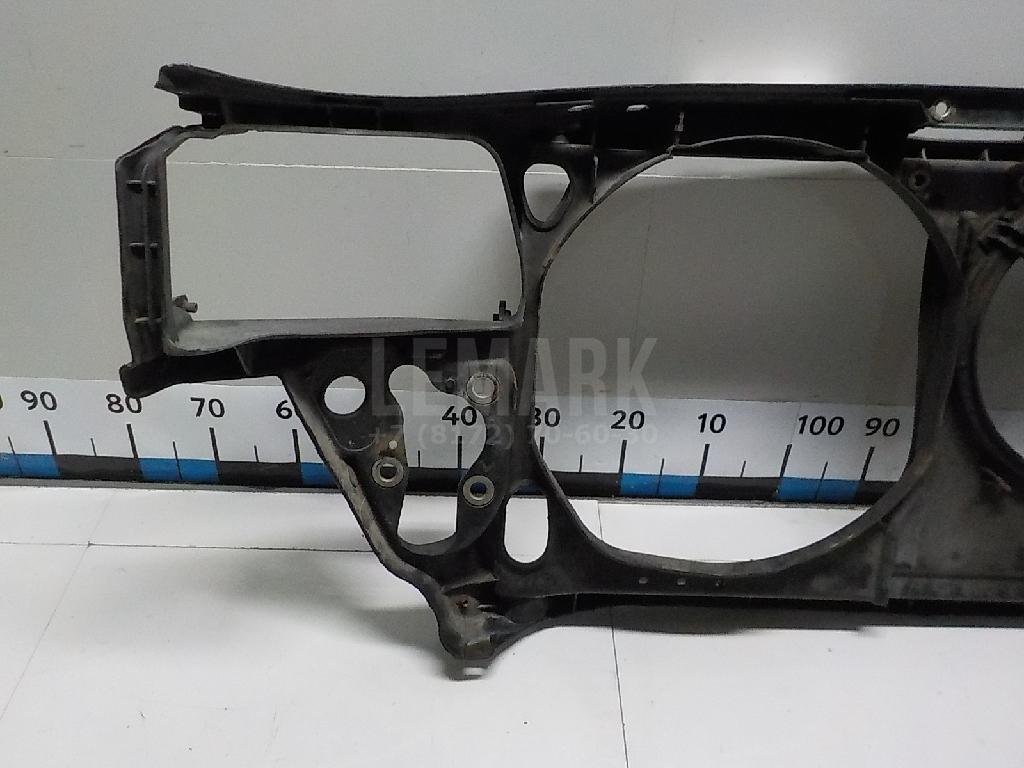 Панель передняя