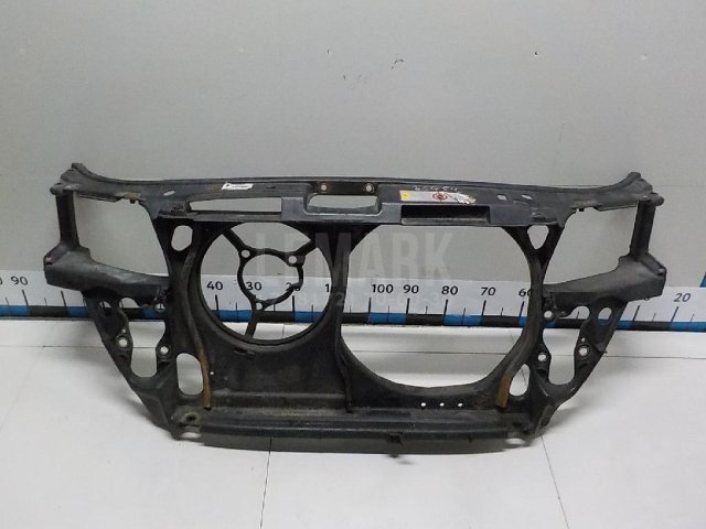 Панель передняя