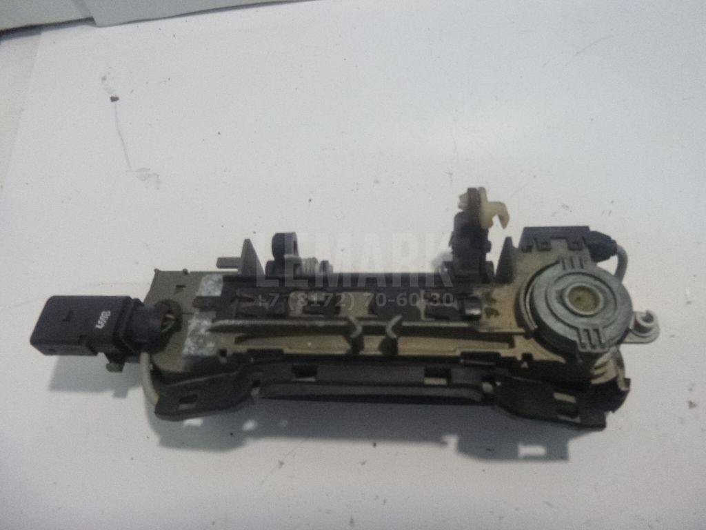 Ручка двери передней наружная правая