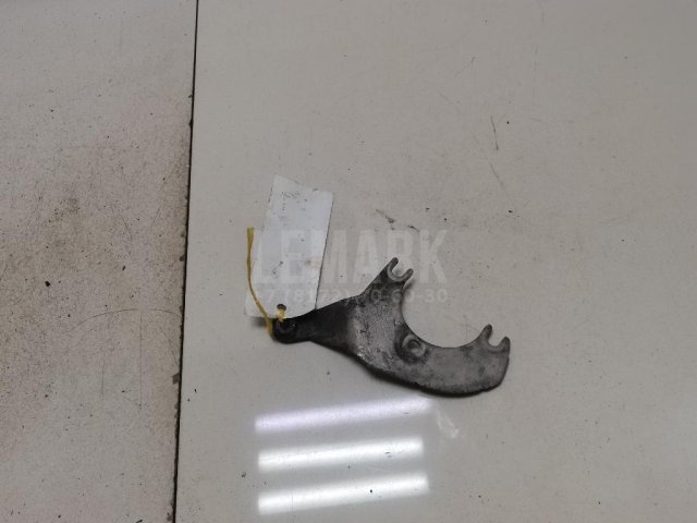 Кронштейн генератора