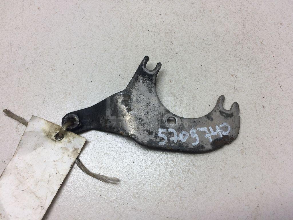 Кронштейн генератора для  Audi 100/200 [44] 1983-1991