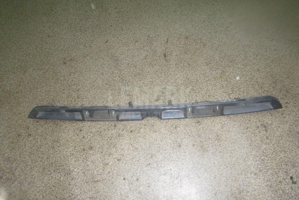 Накладка крышки багажника