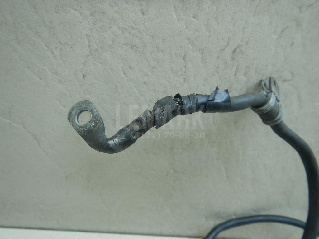 Клемма аккумулятора плюс