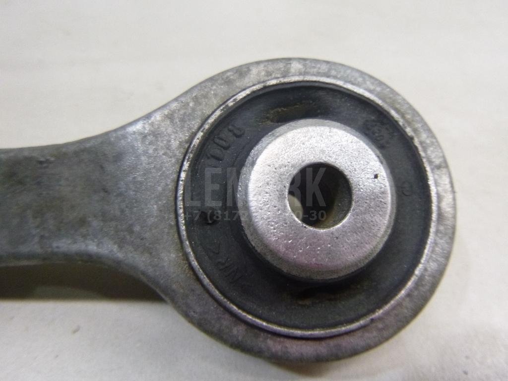 Рычаг передний верхний правый передний