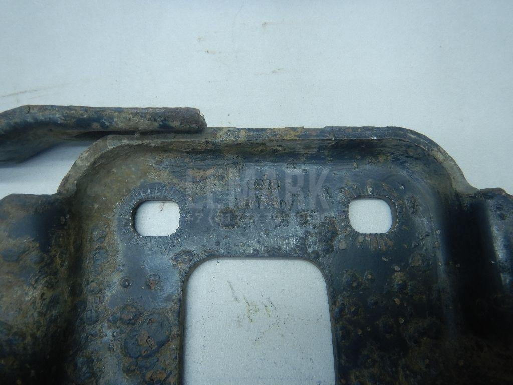 Кронштейн задней балки