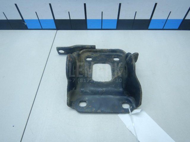 Кронштейн задней балки