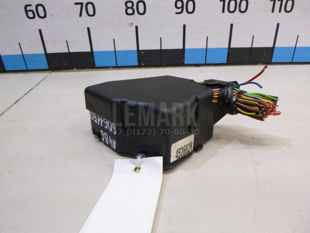 Блок предохранителей для  Audi 100/200 [44] 1983-1991