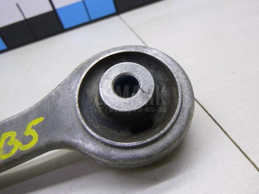 Рычаг передний верхний правый передний