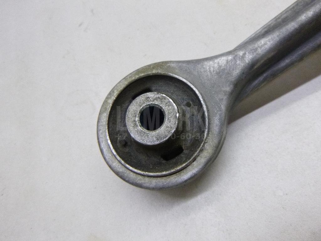 Рычаг передний верхний правый передний