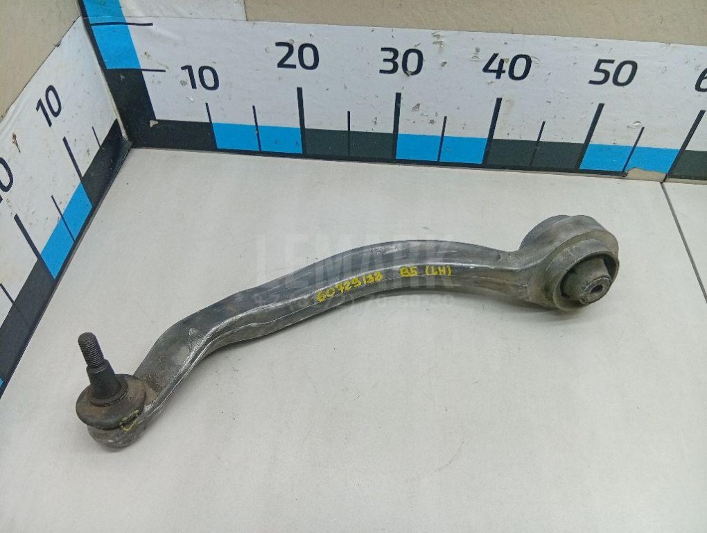 Рычаг передний нижний левый задний