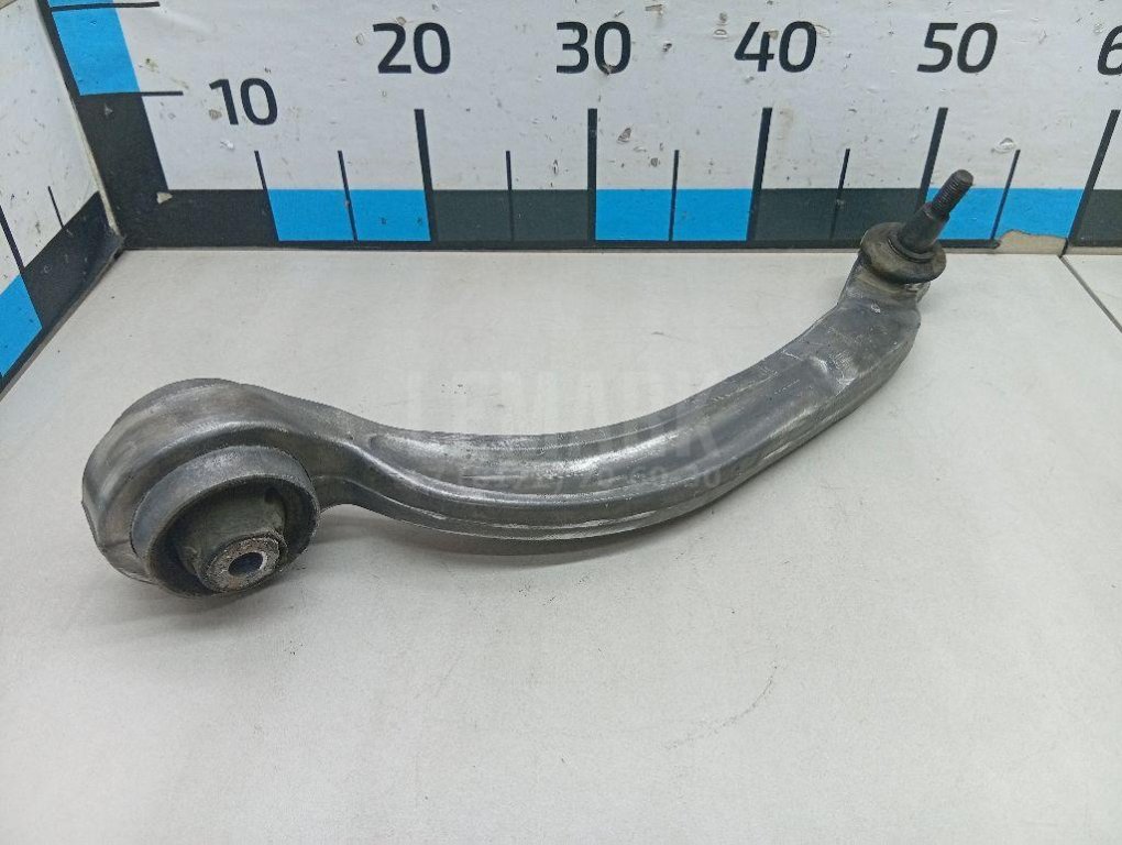 Рычаг передний нижний левый задний