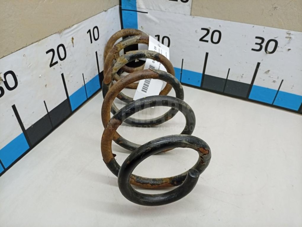 Пружина передняя