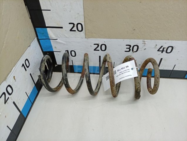 Пружина передняя