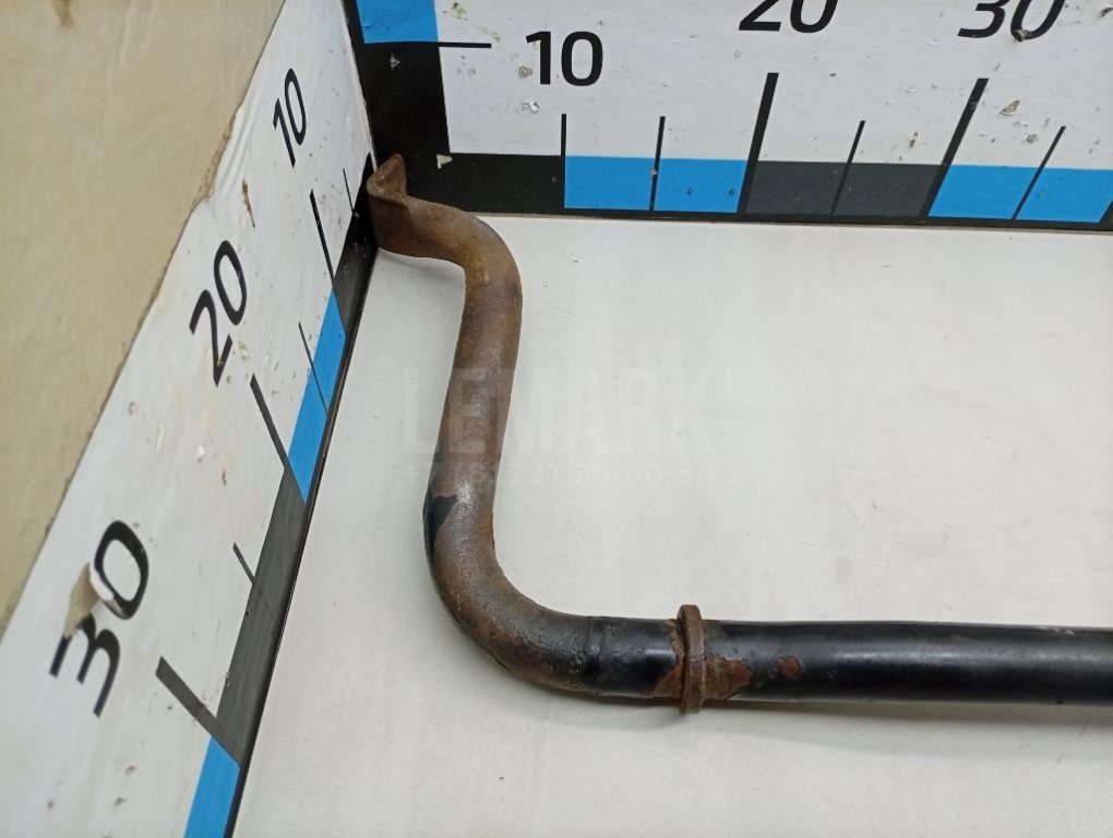 Стабилизатор передний