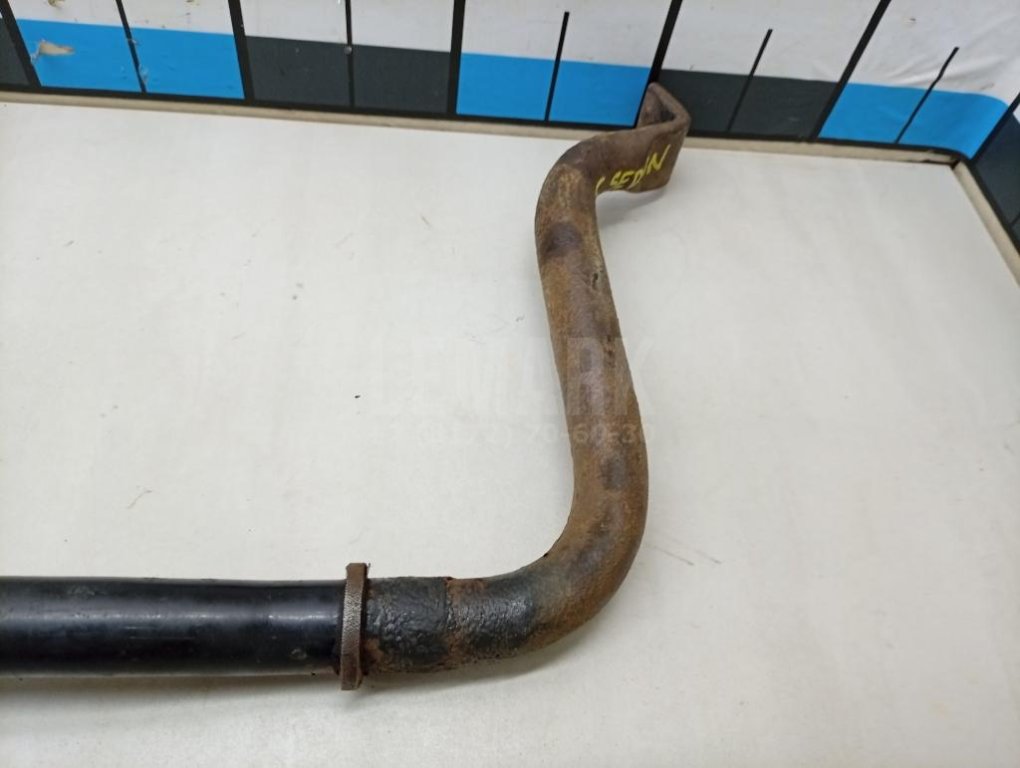 Стабилизатор передний