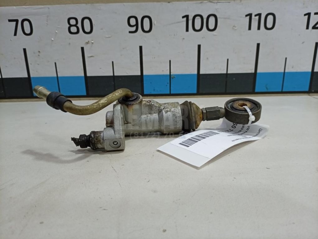 Цилиндр сцепления главный