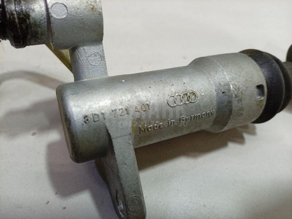 Цилиндр сцепления главный