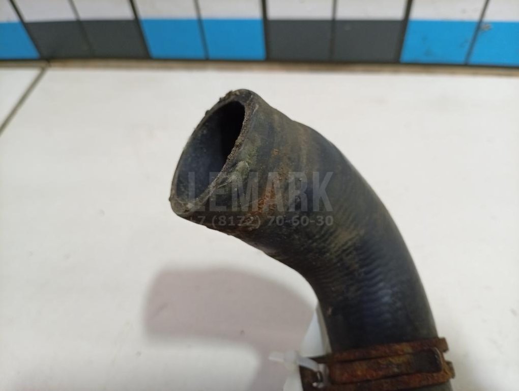 Патрубок радиатора