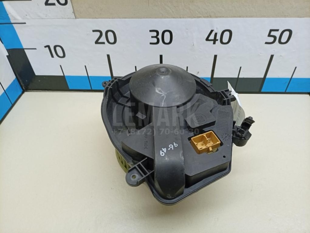 Моторчик отопителя для  Audi A4 [B8] Allroad 2009-2015