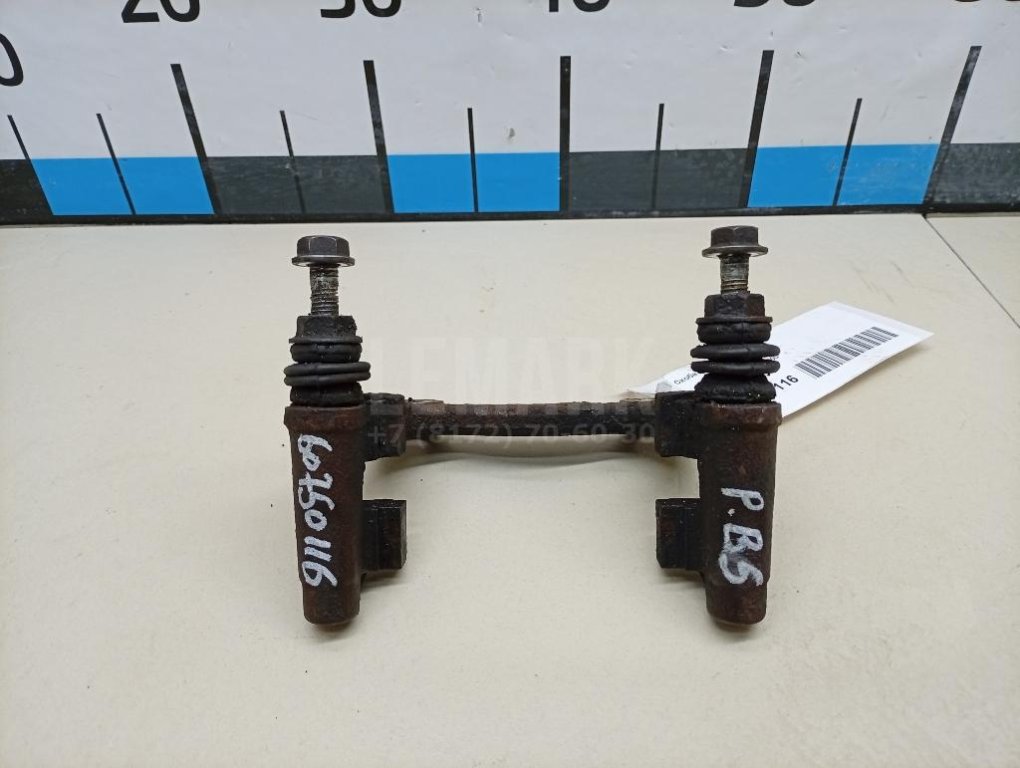 Скоба суппорта заднего