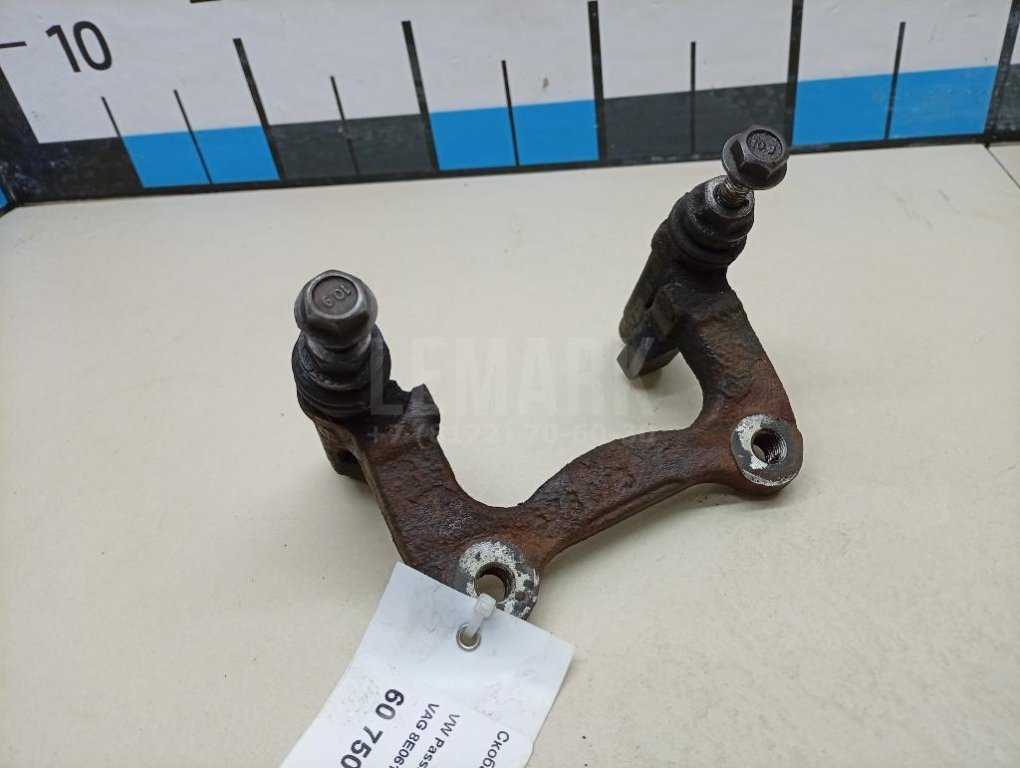 Скоба суппорта заднего