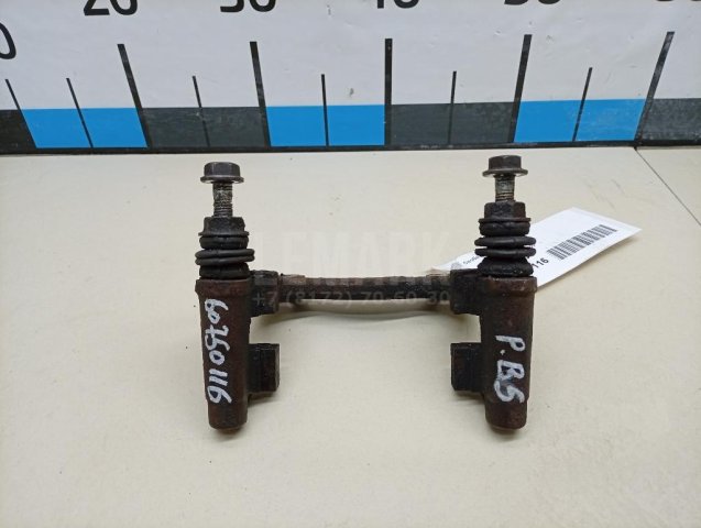 Скоба суппорта заднего