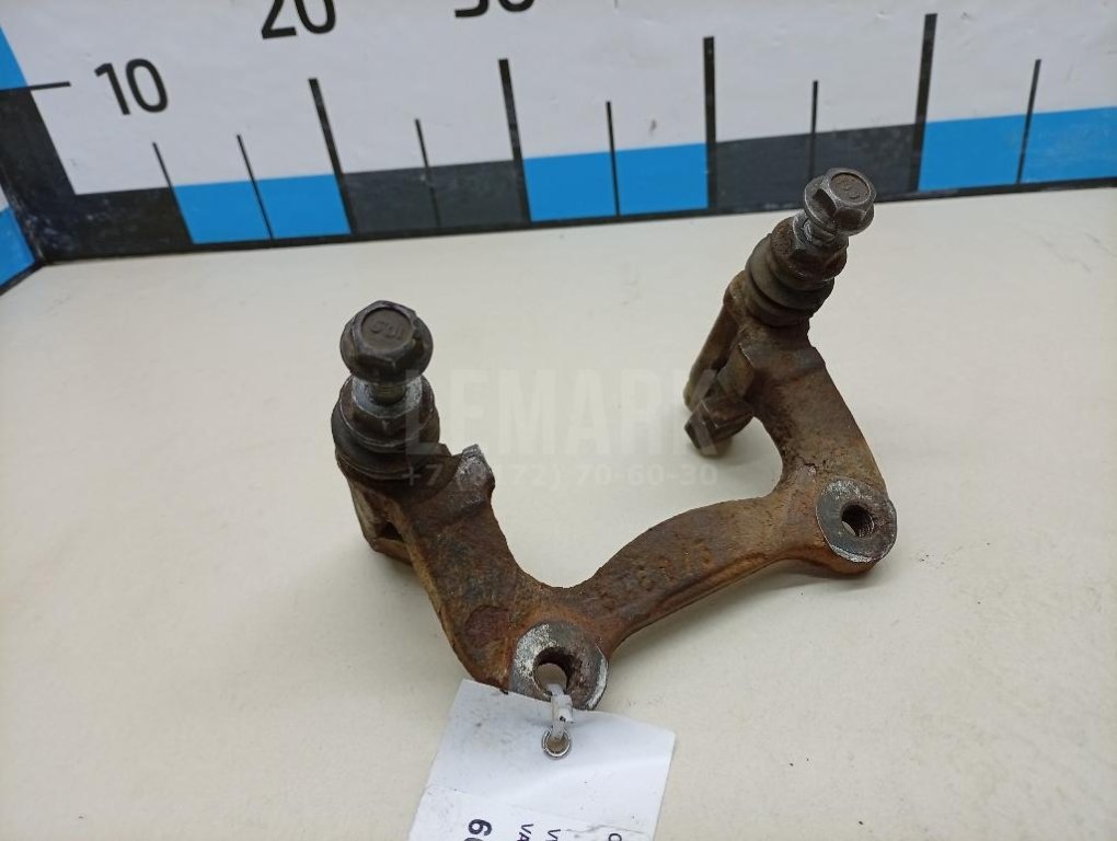 Скоба суппорта заднего