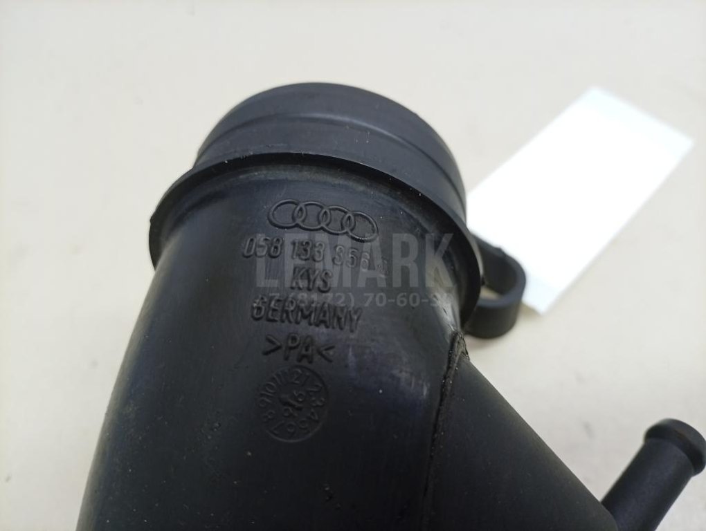 Патрубок воздушного фильтра