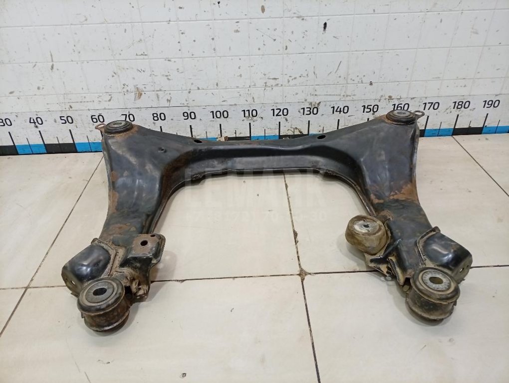 Балка подмоторная