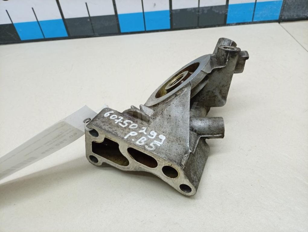 Кронштейн масляного фильтра