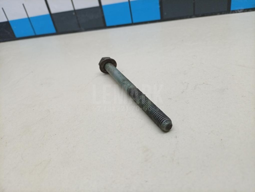 Болт компрессора кондиционера