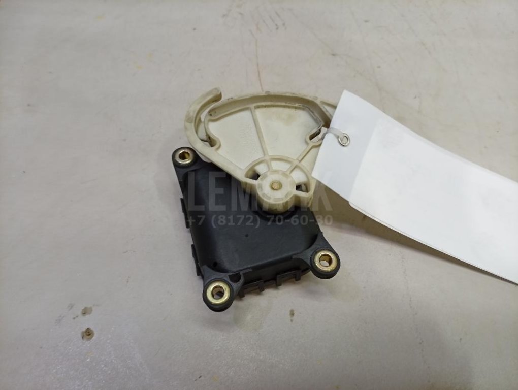 Моторчик заслонки отопителя