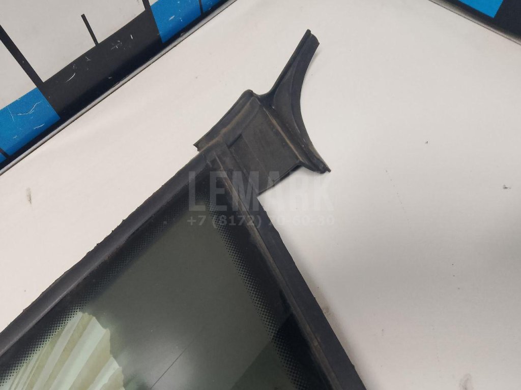 Стекло кузовное глухое правое